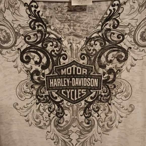 Harley-Davidson Women's White and Black Graphic Tee - Picture 2 of 6